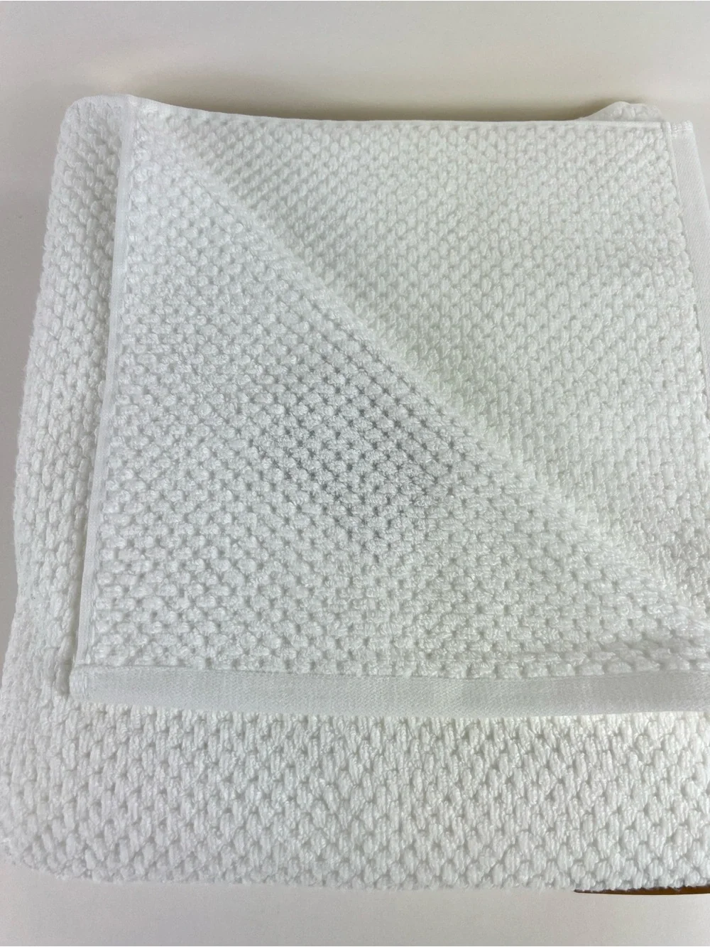 Ecoexistence Bath Towels White Textured Soft Cotton Zero Twist Loop 2 Pc NEW